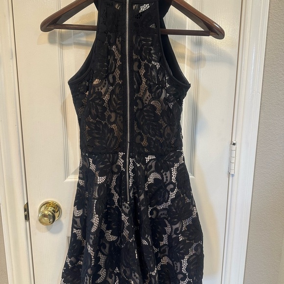 WINDSOR MINI Little Black Mini Lace Halter Dress Fully Lined Size Small - Picture 8 of 15